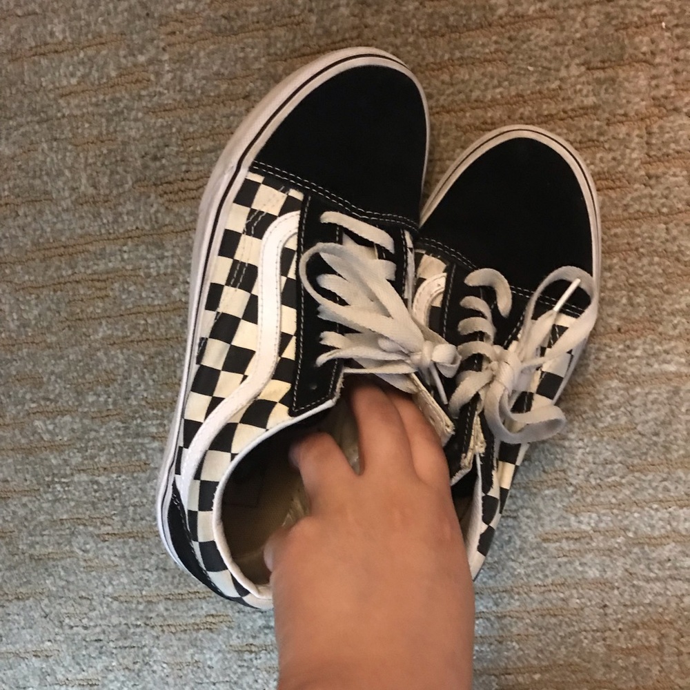 VANS BLACK AND WHITE
